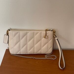 Coach CW580 Quilted Pouch Cream Color new